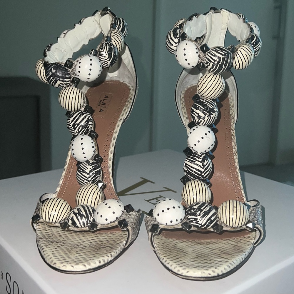 Alaia Bombe Snakeskin T-Strap Sandals Size 37.5
